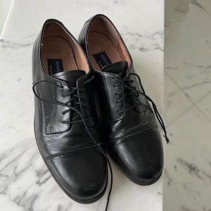 Bostonian Black Leather Andover Oxford shoes, barely worn